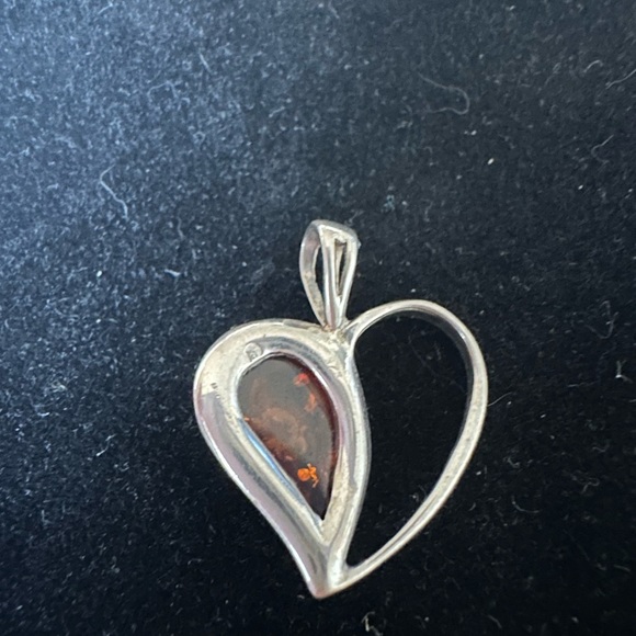 Heart silver sterling Amber stone pendant - Picture 2 of 2